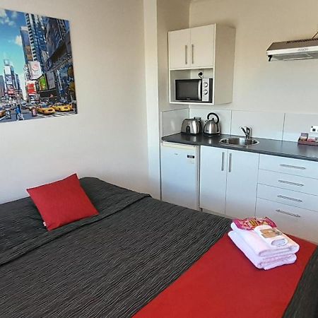 The Hibernian Studio Apartments - 4 Latter Street Timaru Exterior foto
