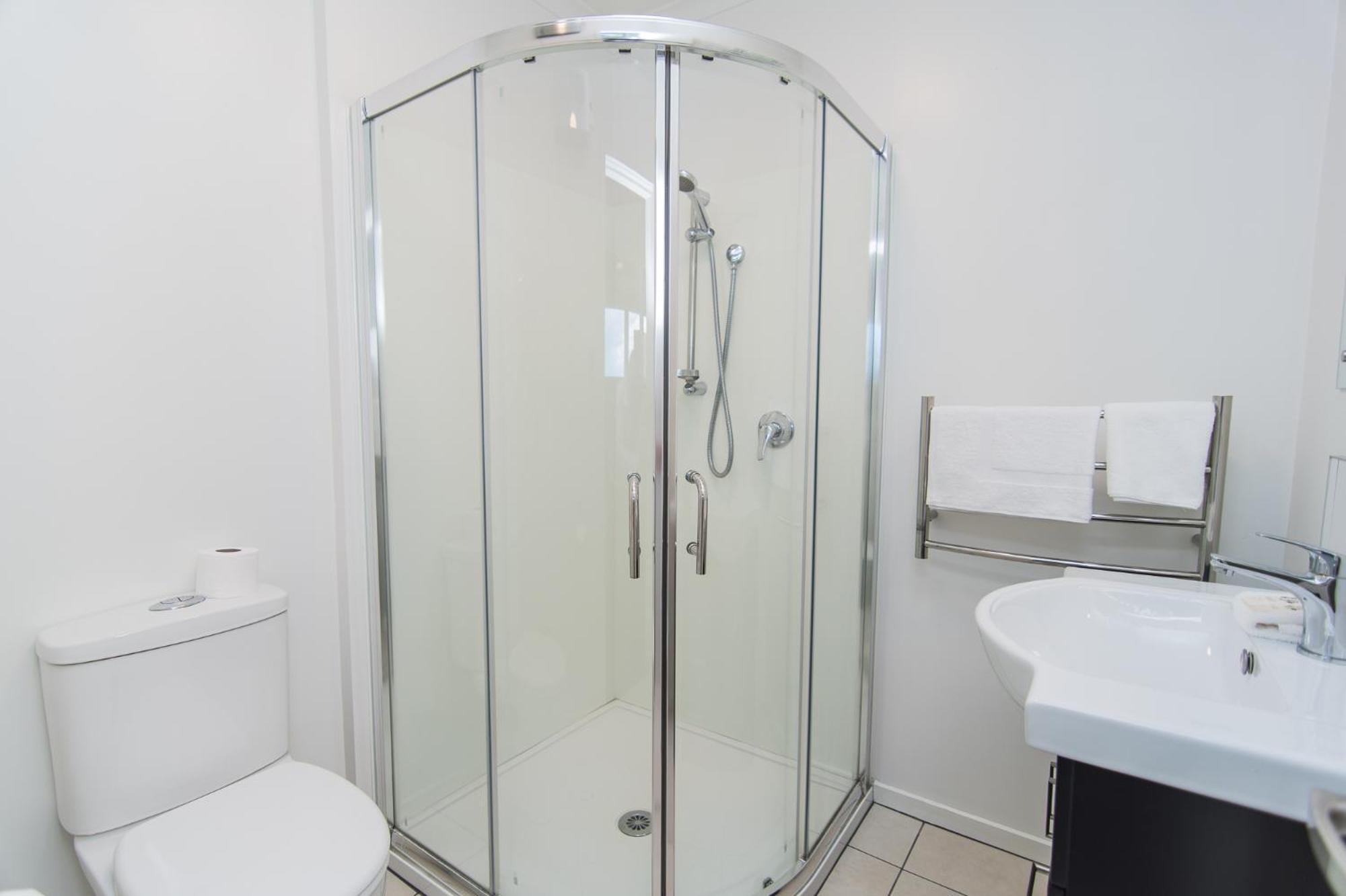 The Hibernian Studio Apartments - 4 Latter Street Timaru Zimmer foto